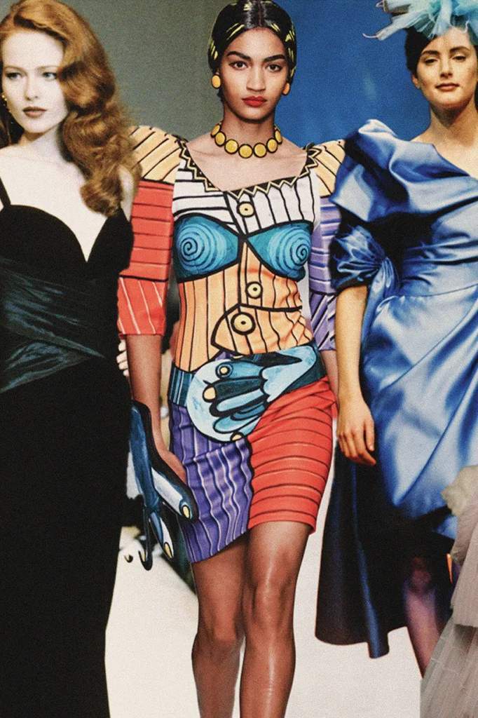 Célébrités sur le tapis rouge du Met Gala 2026 portant des tenues artistiques inspirées de l'histoire de l'art