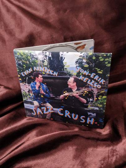 Konser Musik Jazz Klasik Evan Arntzen di New York City